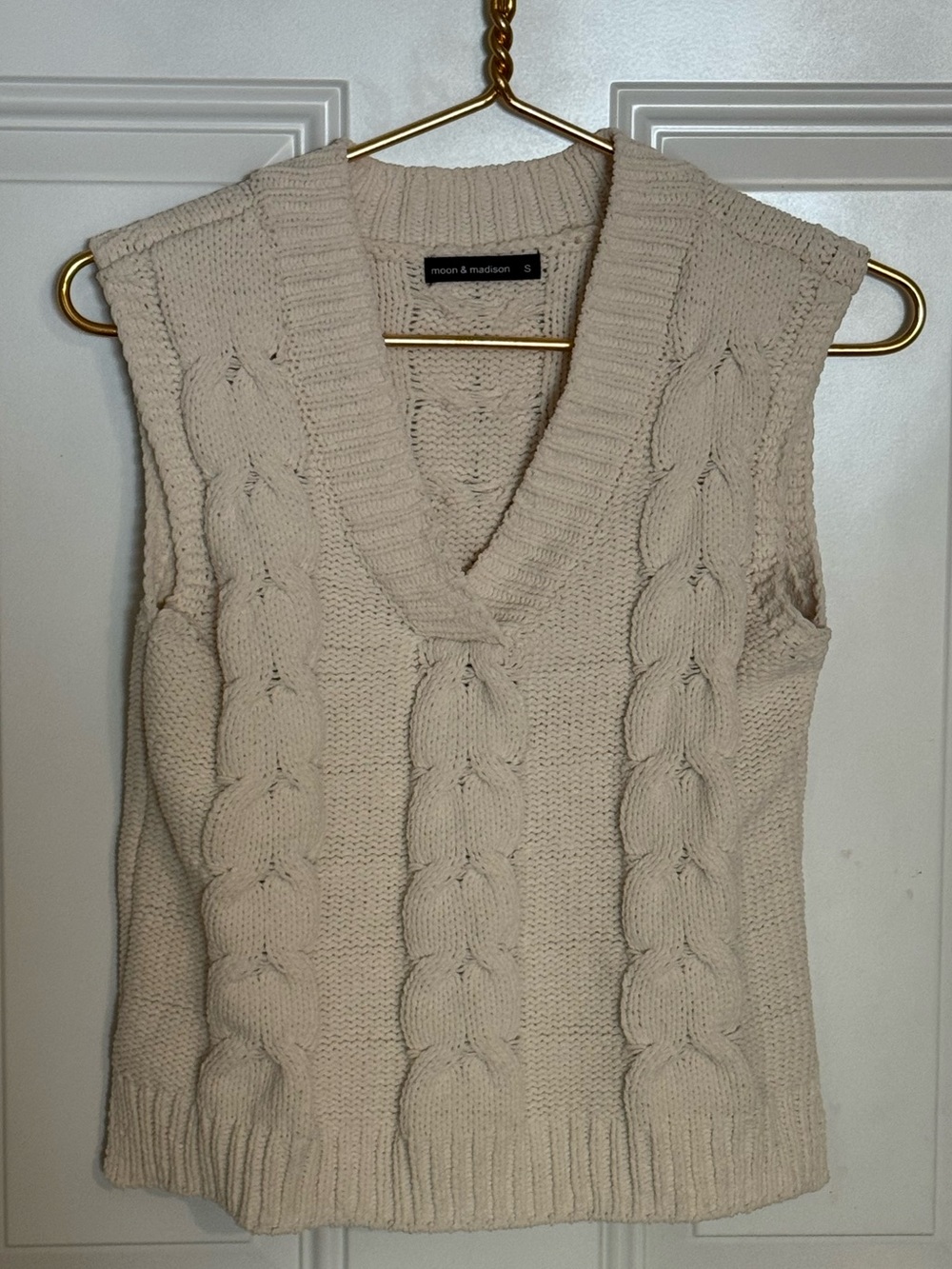Anthropologie Chunky Cable Knit V-Neck Sweater Vest Ivory sz S Granola Chic